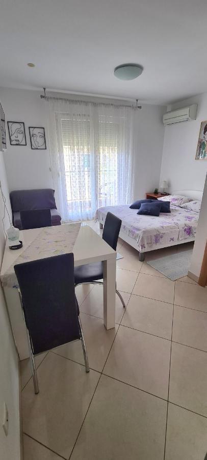 Apartman Scotti คาชเตลา ภายนอก รูปภาพ